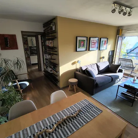 Charming In A Great Location Apartment