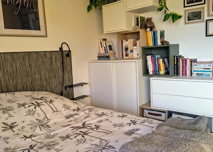 Charming In A Great Location Lägenhet